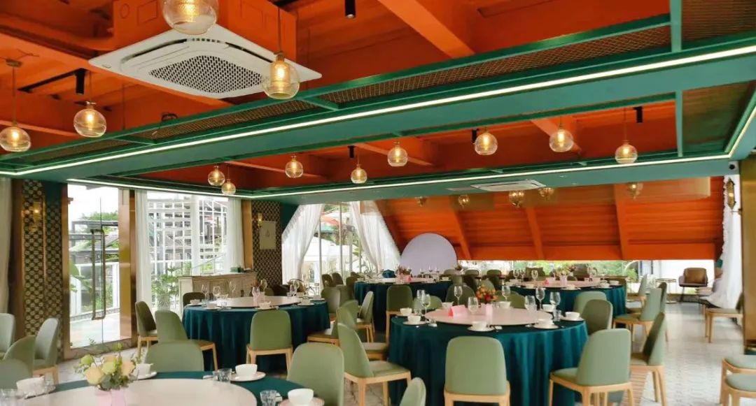 蜜雪冰城将色彩碰撞到底，看这家深圳餐饮空间设计如何诠释独特的摩洛哥风情